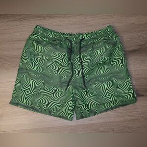 Iheartraves rave shorts for guys or gals size large green/black